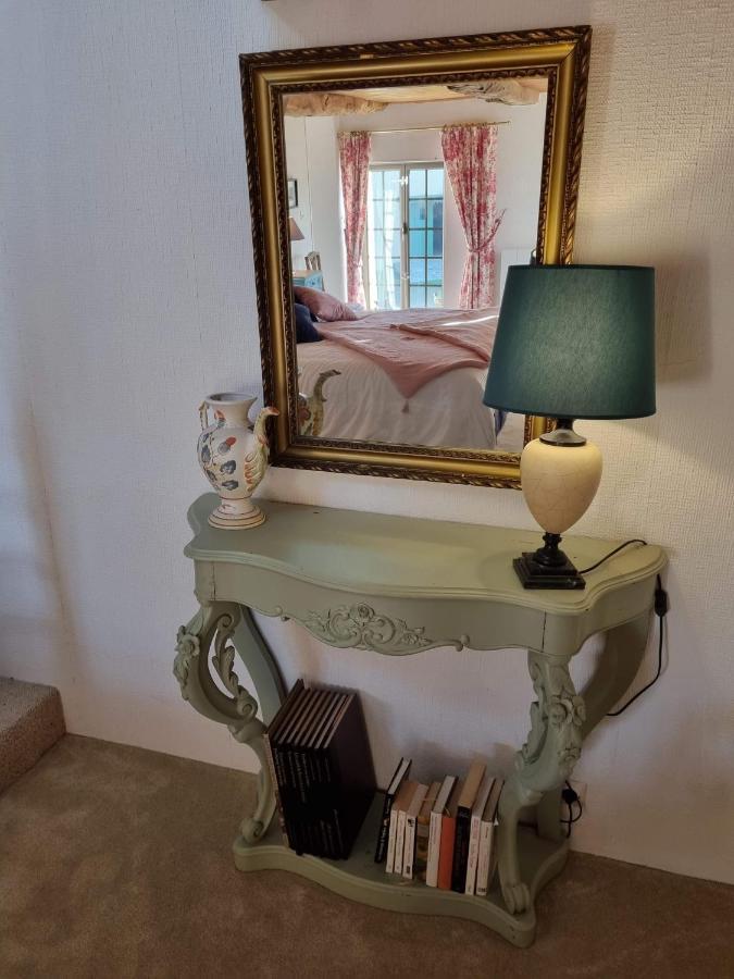 Les Berges De La Planchette Bed & Breakfast Yvignac-la-Tour Room photo