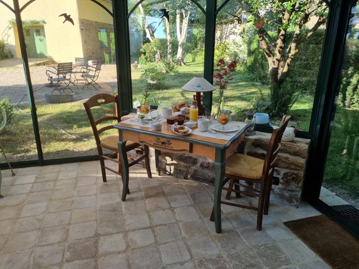 Les Berges De La Planchette Bed & Breakfast Yvignac-la-Tour Exterior photo